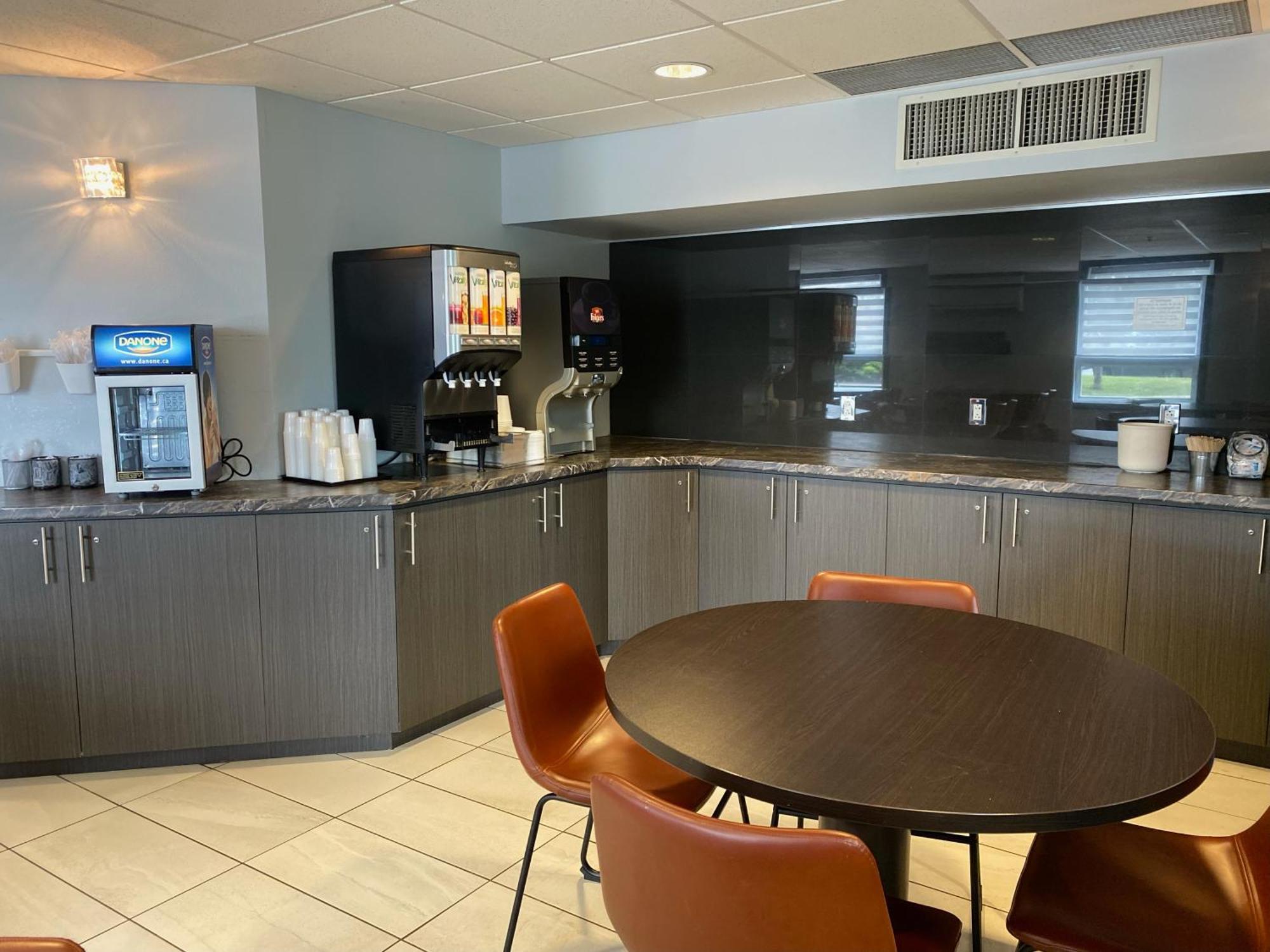 Super 8 By Wyndham Lachenaie/Terrebonne Kültér fotó